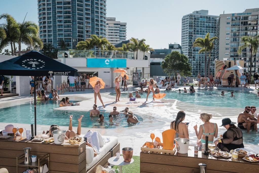 Close To Everything! Beautiful Hotel Studio'S, Sleeps 4 Gold Coast Exterior photo